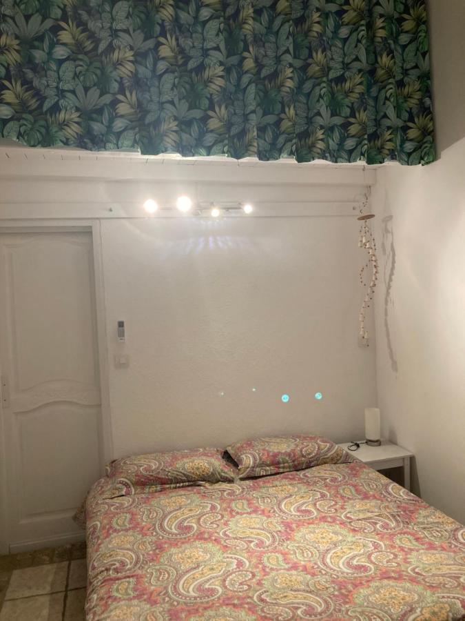 La Coccinelle Bed & Breakfast Nimes Bagian luar foto