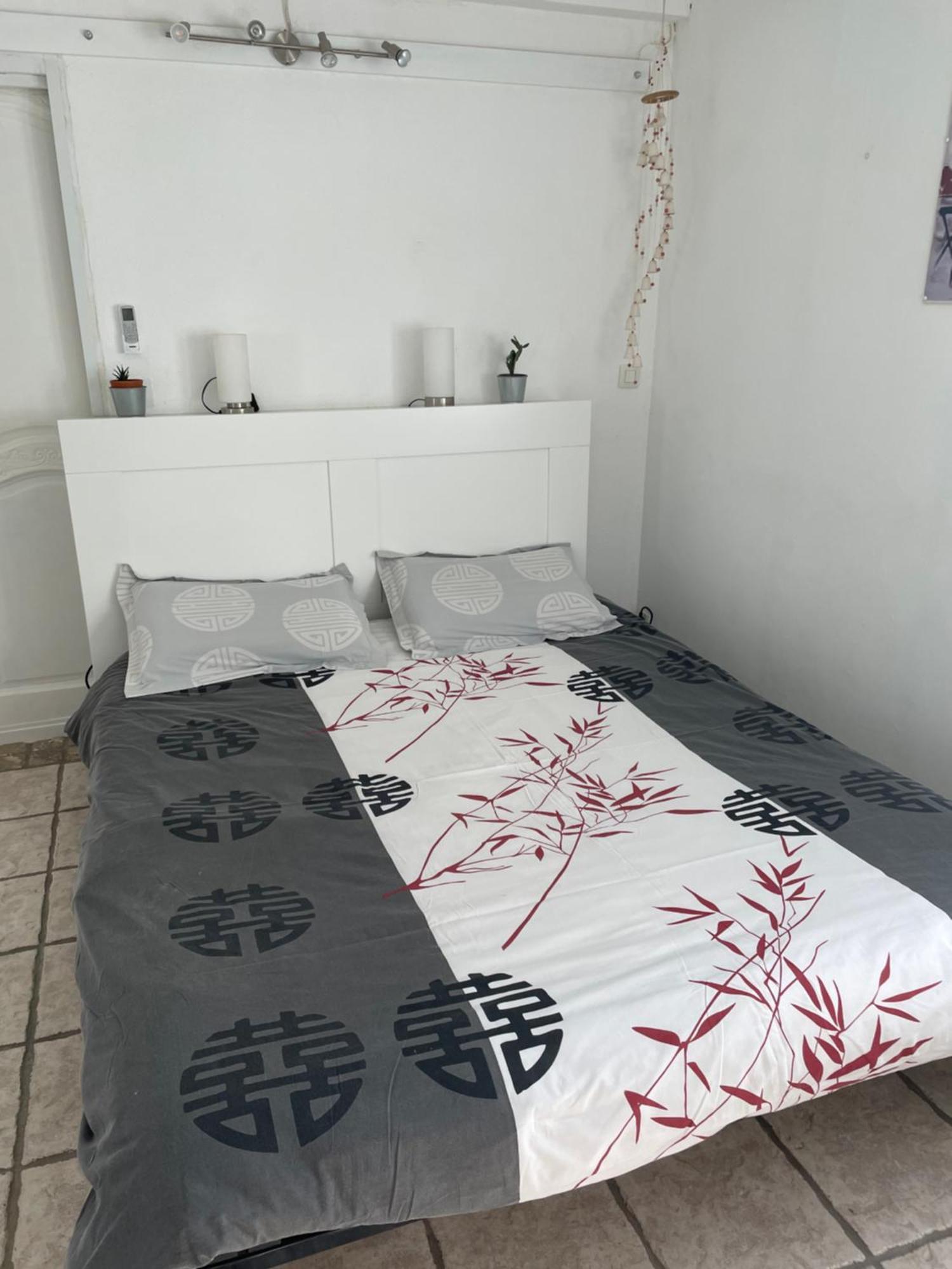 La Coccinelle Bed & Breakfast Nimes Bagian luar foto